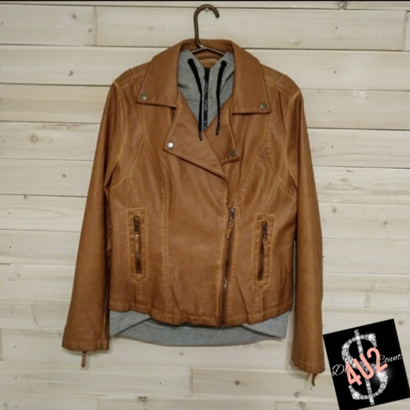 Max Studio Jackets & Blazers - 💕NWT/Max Studio leather jacket